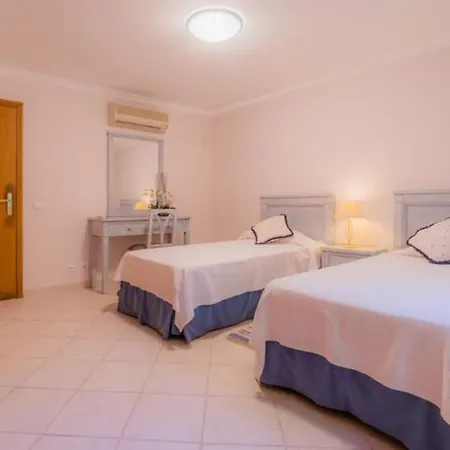 Villa Bonsal - Modern In A Prime Location Near The Luxury Golf Courses