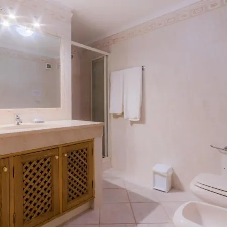 Bonsal - Modern In A Prime Location Near The Luxury Golf Courses