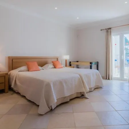 Bonsal - Modern In A Prime Location Near The Luxury Golf Courses 别墅 *