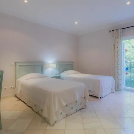 Bonsal - Modern In A Prime Location Near The Luxury Golf Courses 阿尔布费拉